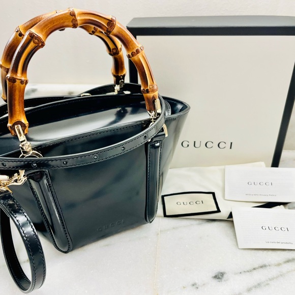 Gucci Black Patent Leather in Bag with Bamboo Handle - Picture 3 of 14